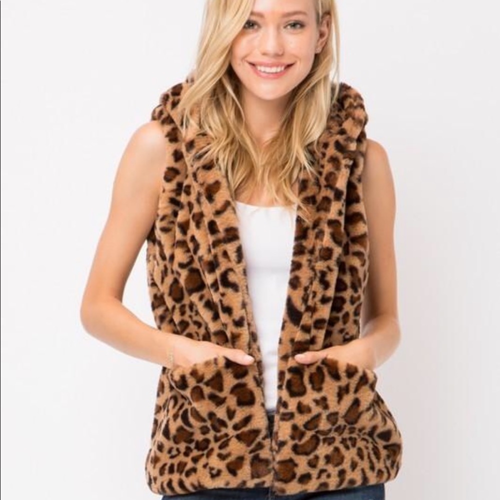 Leopard print vest